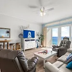 Laketown Wharf 2124