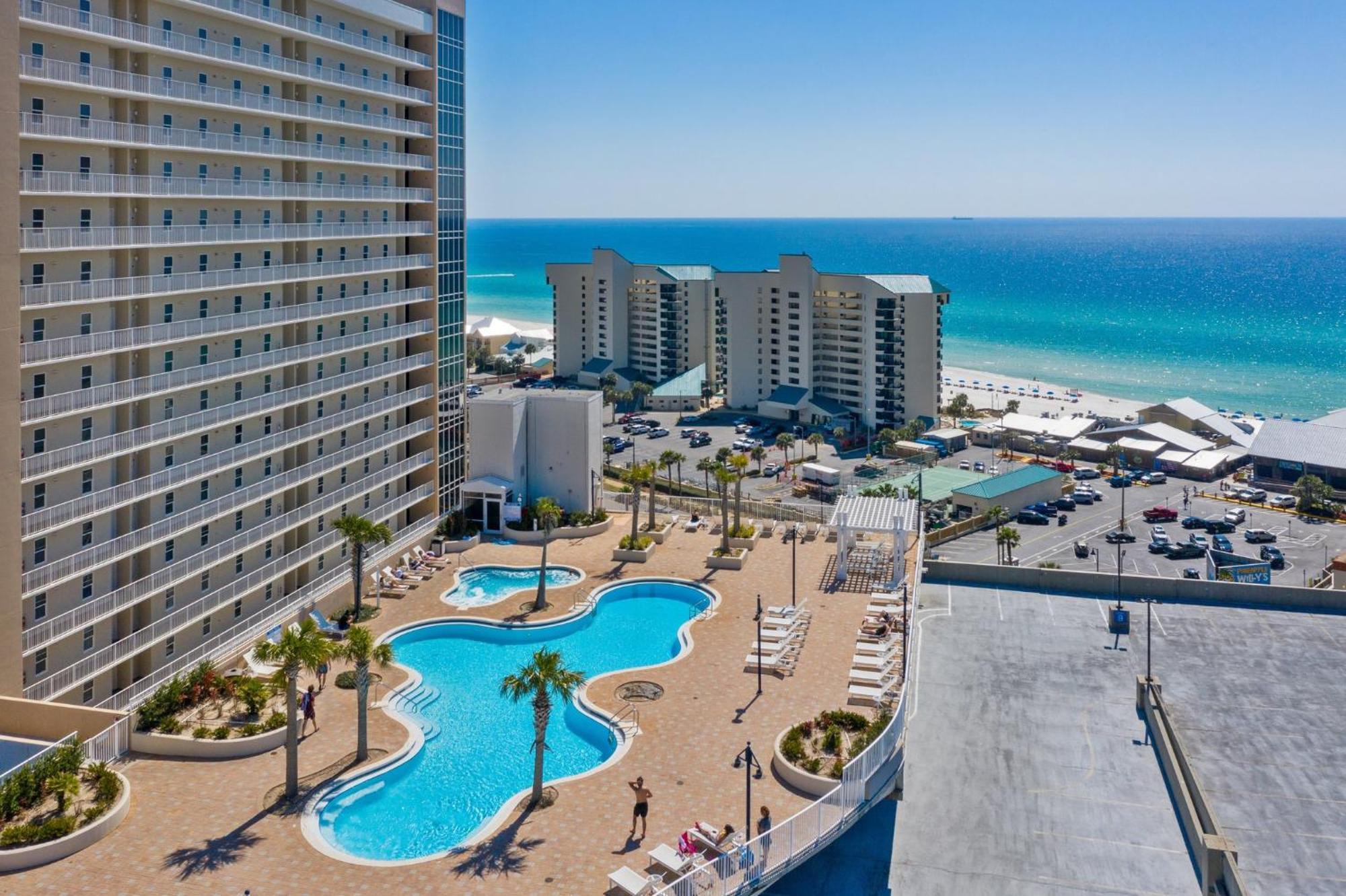 Apartment Laketown Wharf 2124 *